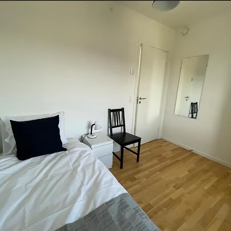 Three Bedroom In Odense, Duftrankevej 254 *