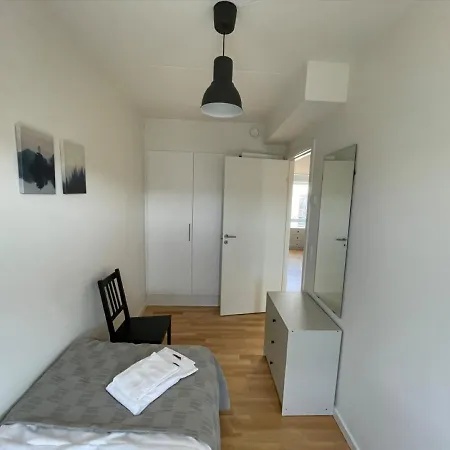Three Bedroom In Odense, Duftrankevej 254 Daire *